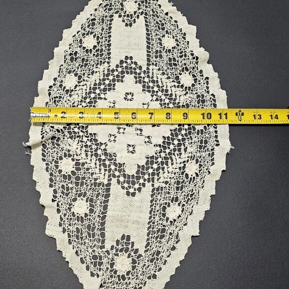 VTG Linen Table Runner Chunky Cross Stitch Tulips Doilies Repurpose For Crafts - Picture 6 of 16